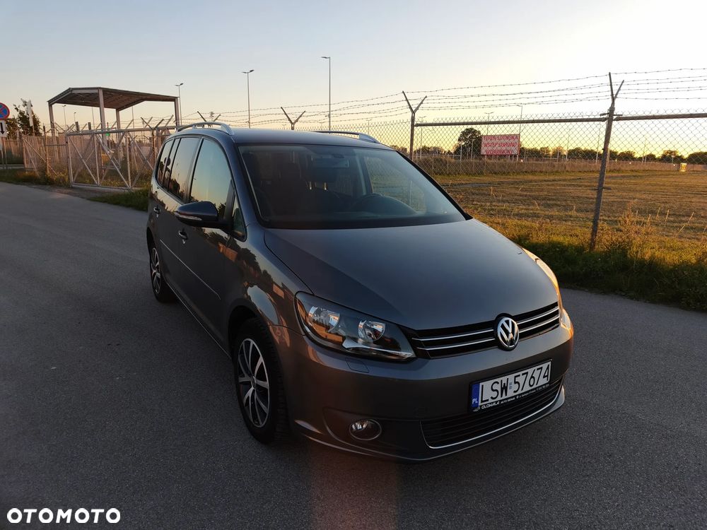 Volkswagen Touran - 4