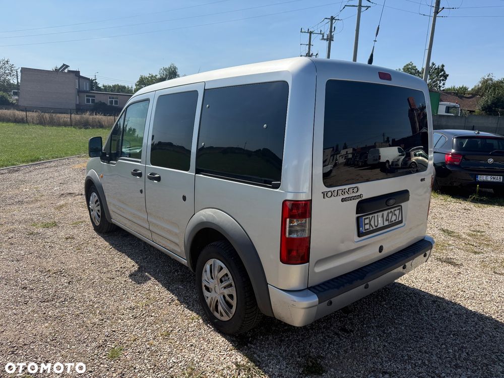 Ford Tourneo Connect - 4