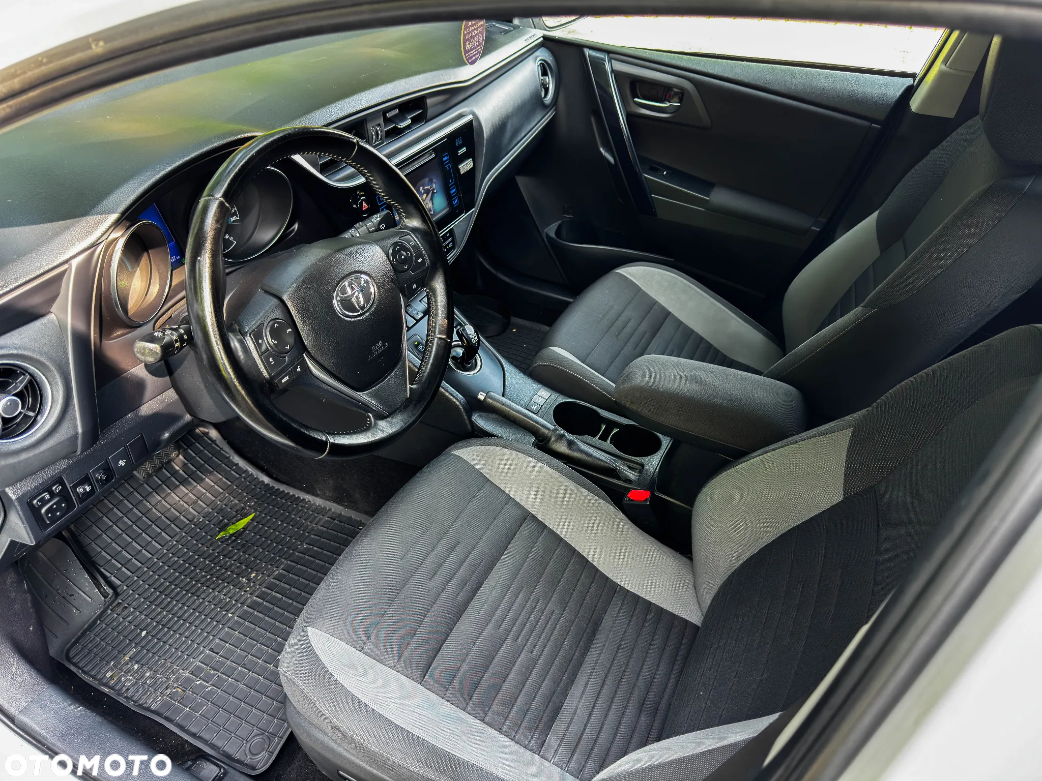 Toyota Auris 1.8 VVT-i Hybrid Automatik Edition S+ - 23