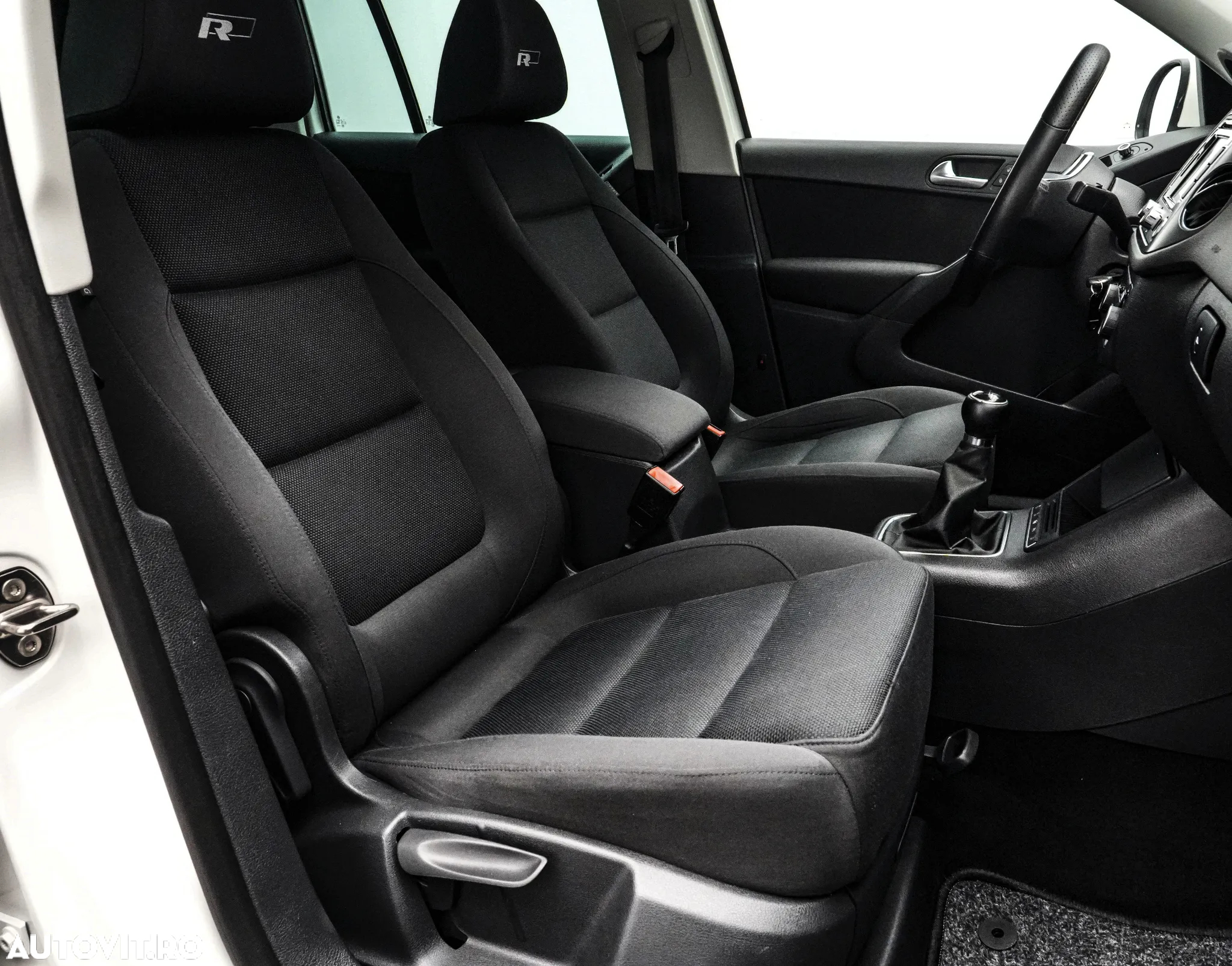 Volkswagen Tiguan - 14