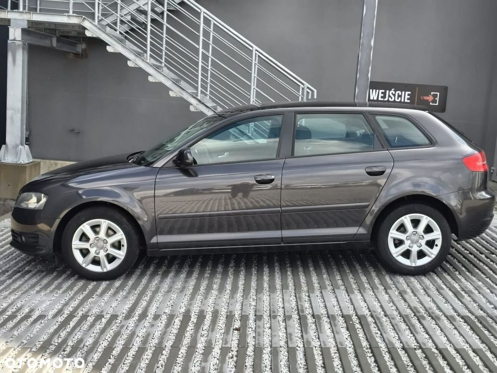 Audi A3 Sportback - 4