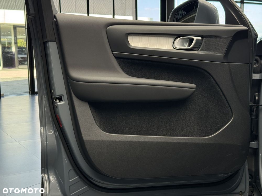 Volvo XC 40 B3 Plus Bright - 14