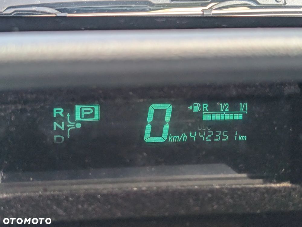Toyota Prius 1.5 VVT-i Sol - 25
