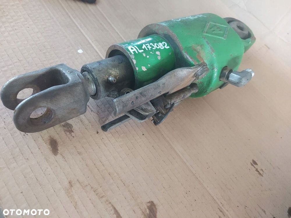 ODCIĄGI BOCZNE HYDRAULICZNE AL173082 JOHN DEERE 6110R - 6