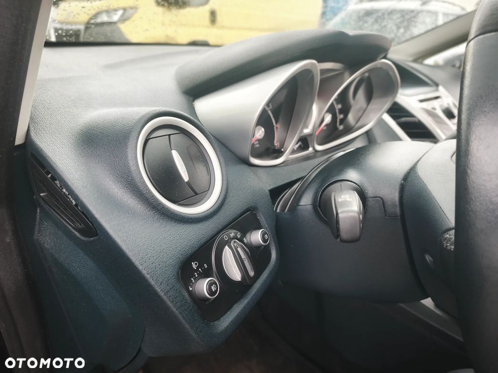 Ford Fiesta 1.25 Celebration - 20