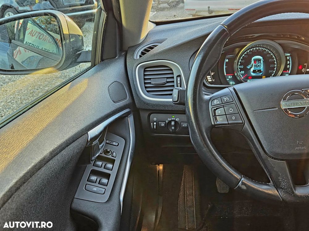 Volvo V40 D2 Kinetic - 15