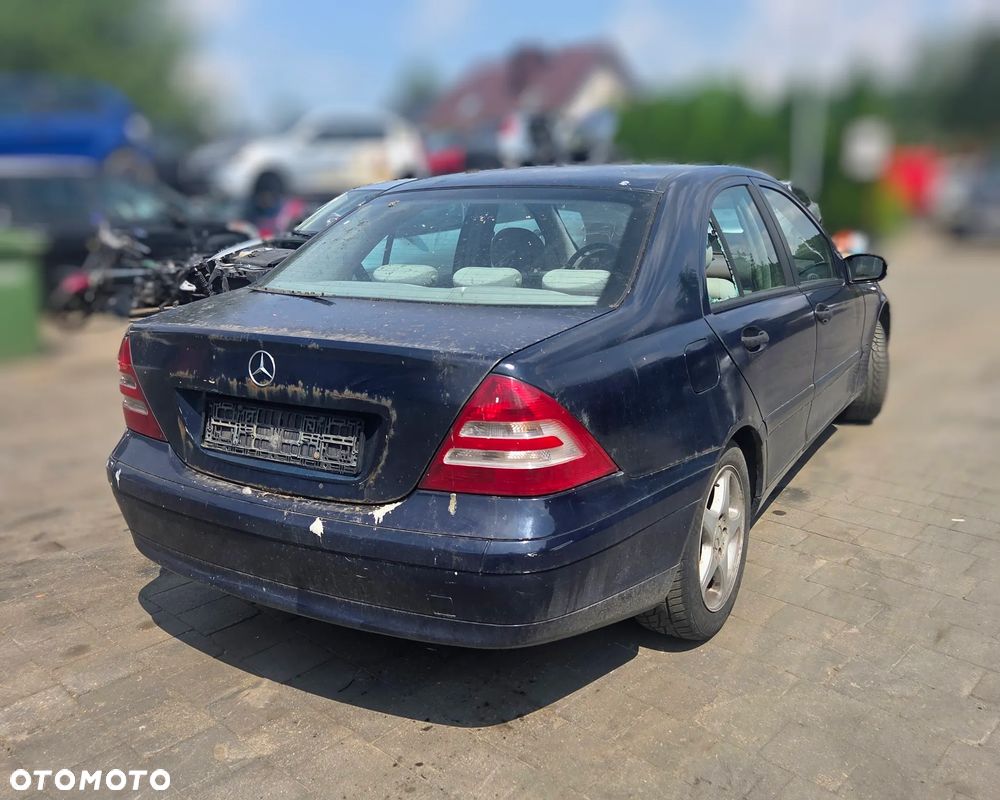 Mercedes-Benz C W203 C200  2.0 Kompressor 2000 na części - 9