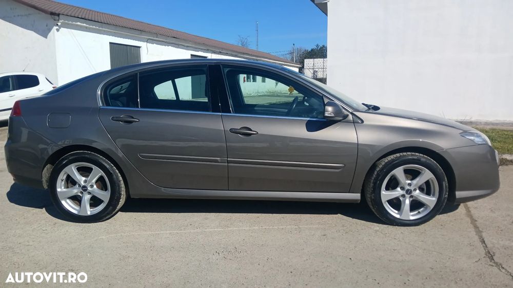 Renault Laguna dCi 110 FAP Emotion - 4