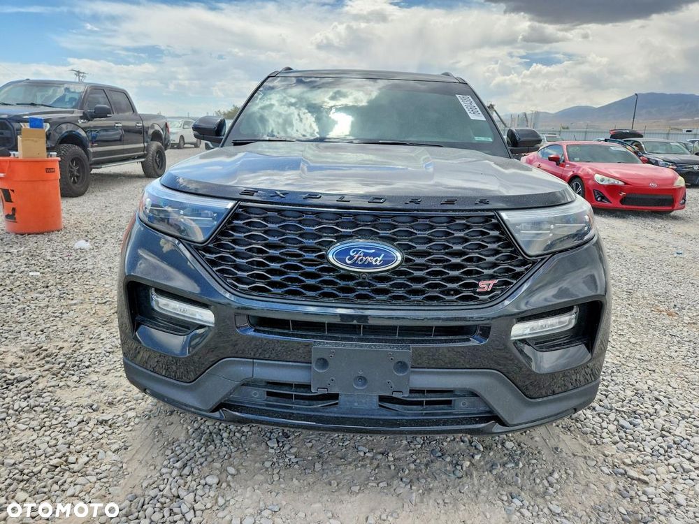 Ford Explorer - 3