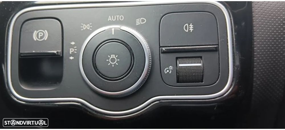 Mercedes-Benz A 200 Limousine AMG Line Aut. - 9