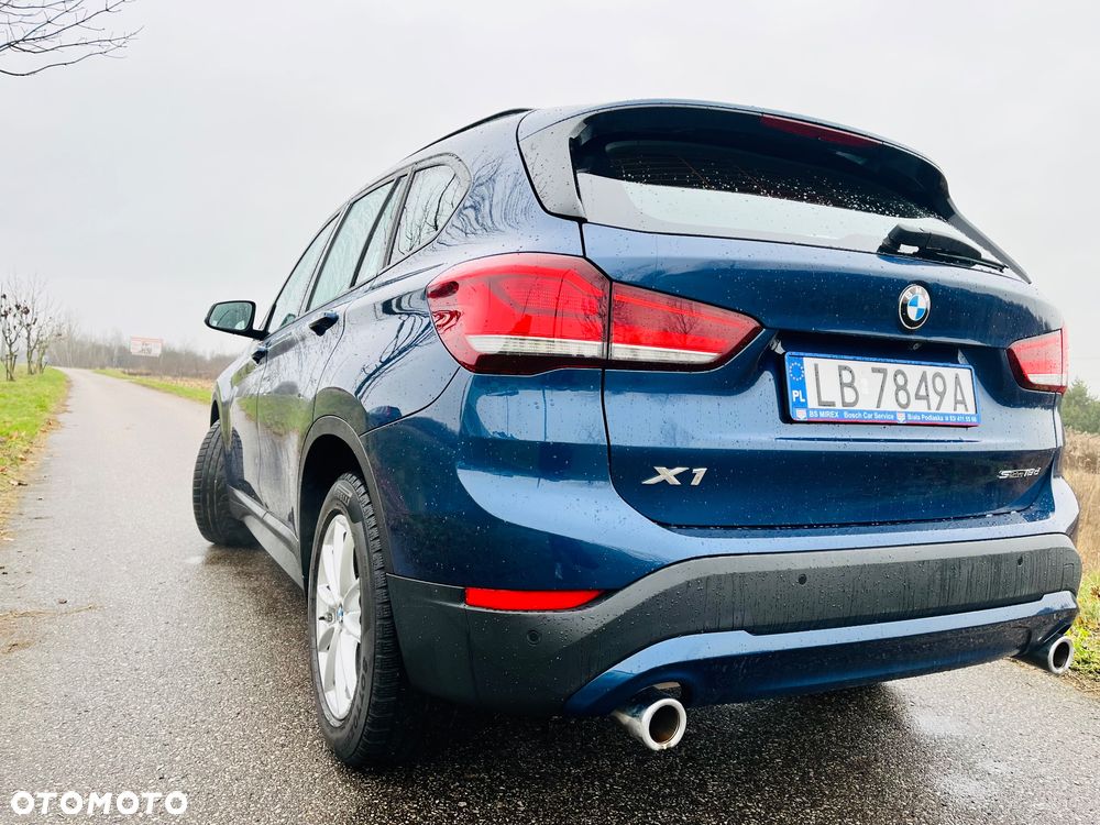BMW X1 sDrive18d Business Edition - 11