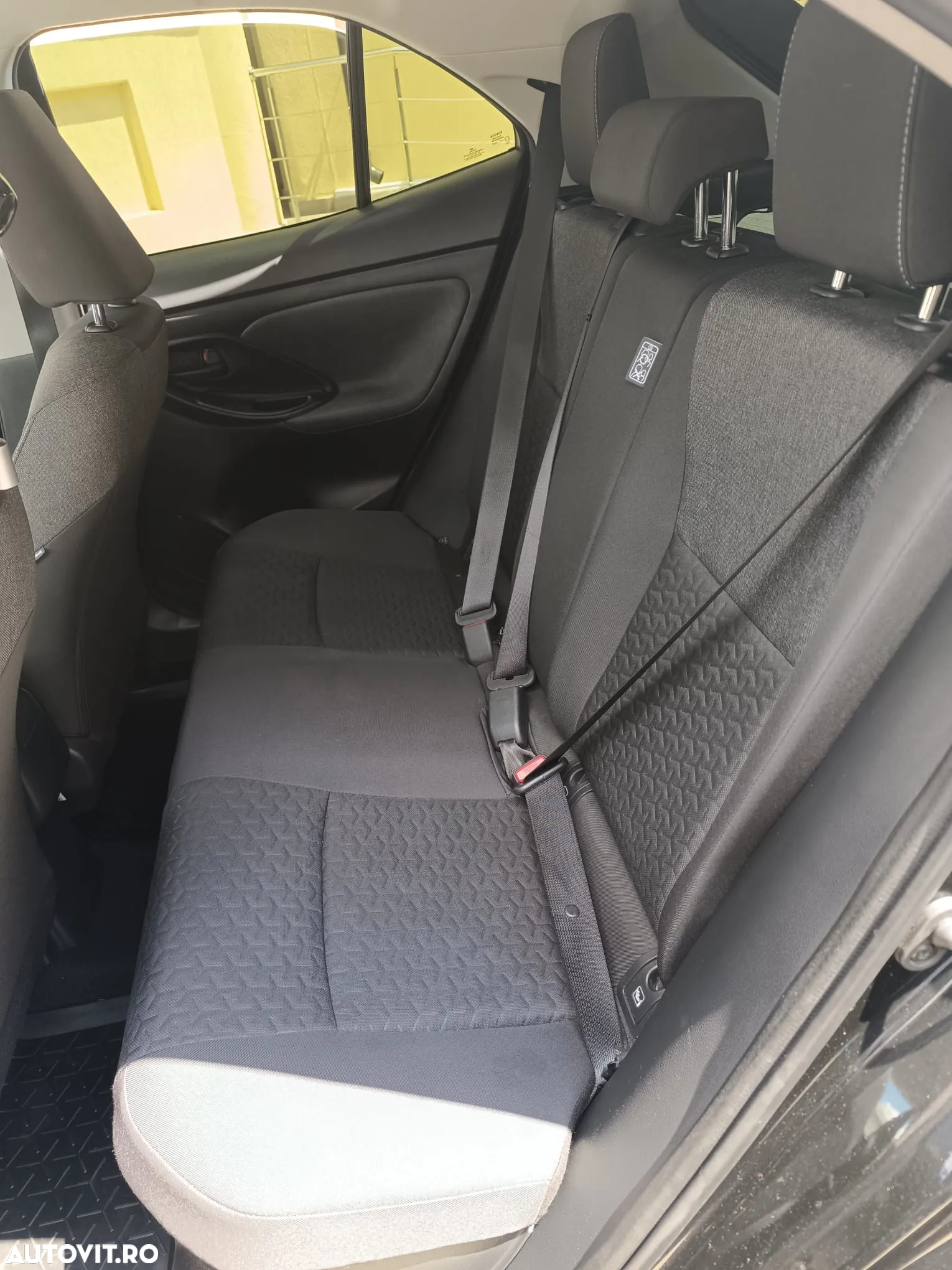 Toyota Yaris Cross 1.5 VVT-i HSD 4x2 Dynamic - 9