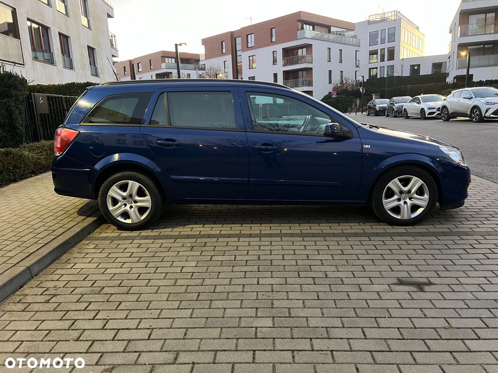 Opel Astra 1.7 CDTI Enjoy - 4