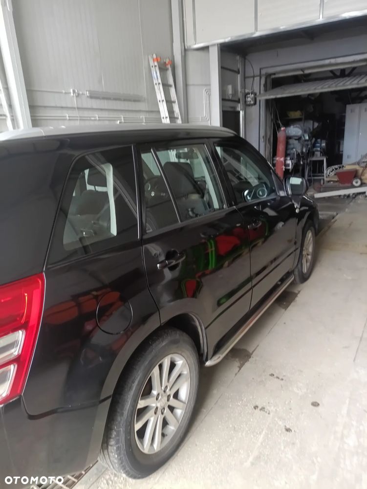 Suzuki Grand Vitara 1.9 DDiS Premium - 2