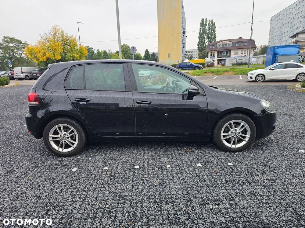 Volkswagen Golf 1.6 TDI Highline - 6