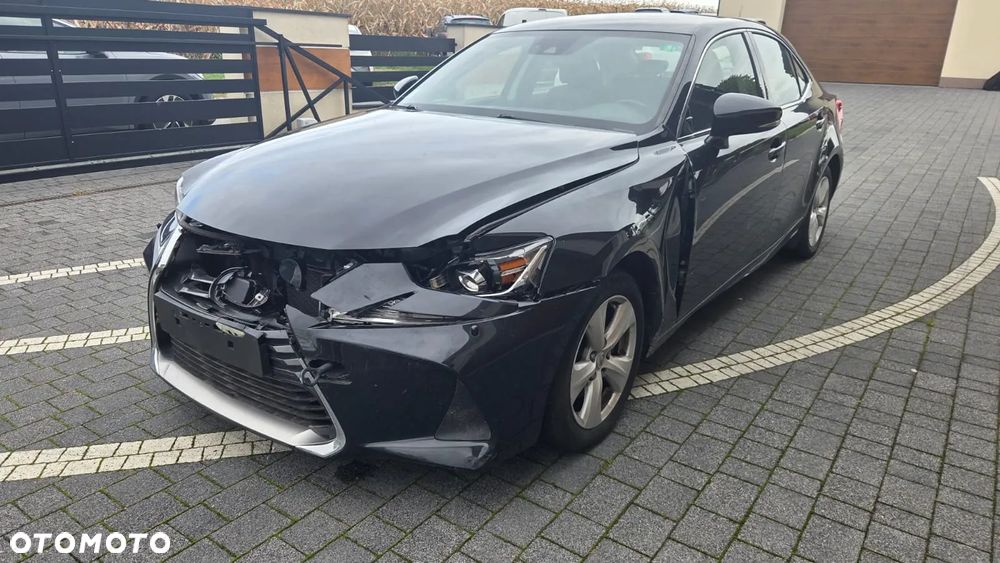 Lexus IS 300h Elegance - 3