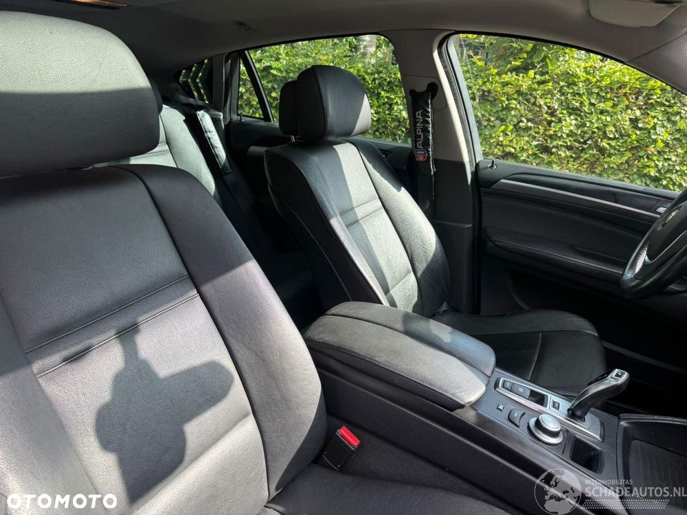 BMW X6 50i xDrive - 12