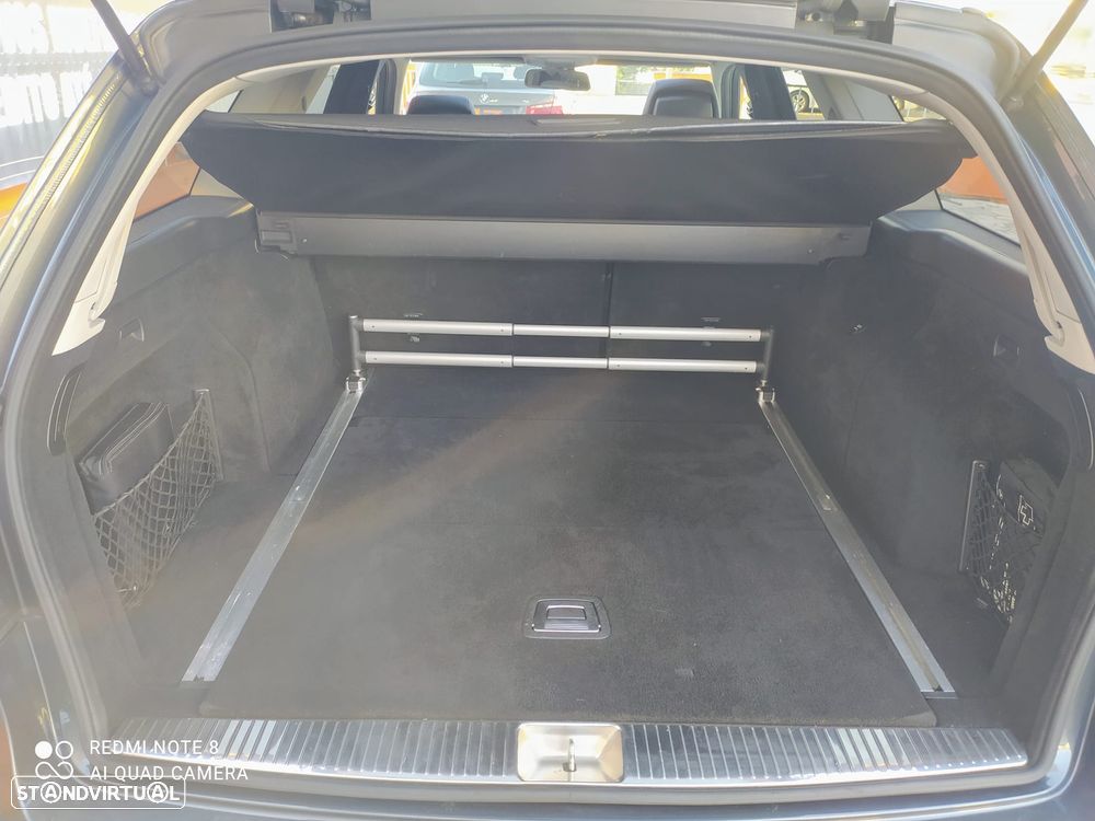 Mercedes-Benz E 300 Bluetec Hybrid Avantgarde - 42