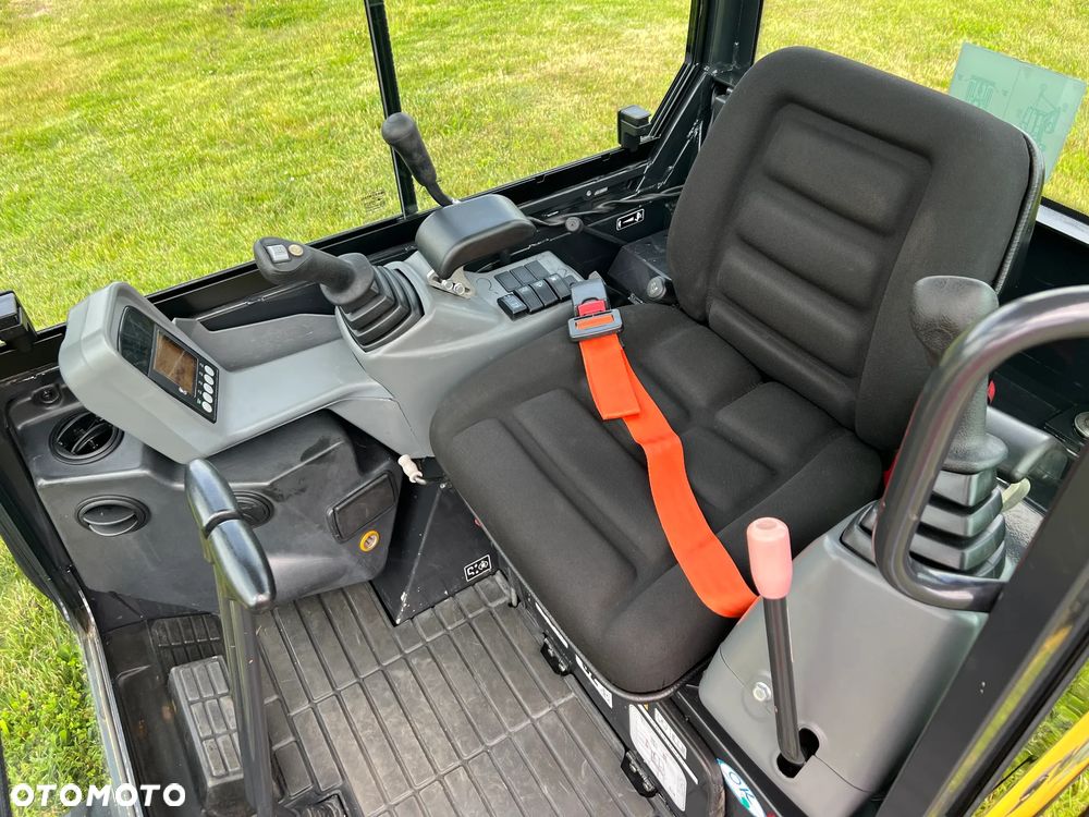 Yanmar SV16 - 11