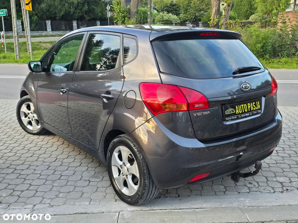 Kia Venga 1.6 CVVT Fifa World Cup Edition - 14
