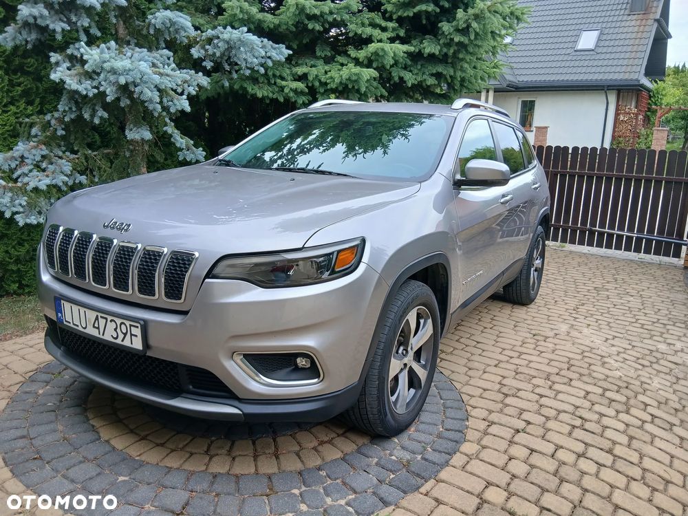 Jeep Cherokee - 4