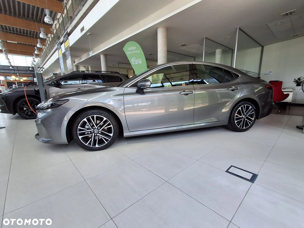 Toyota Camry 2.5 Hybrid Dynamic Force Executive e-CVT - 5