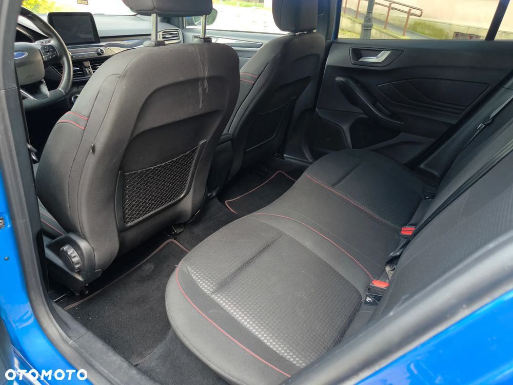 Ford Focus 1.5 EcoBoost ST-Line X - 7