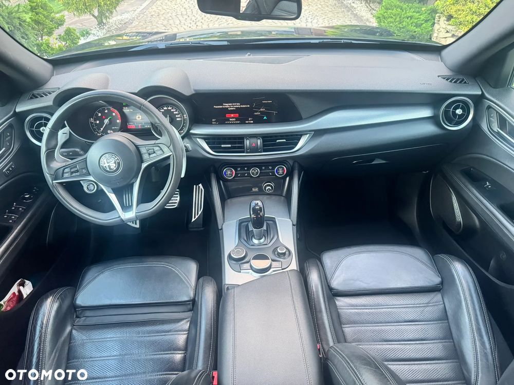 Alfa Romeo Stelvio - 6