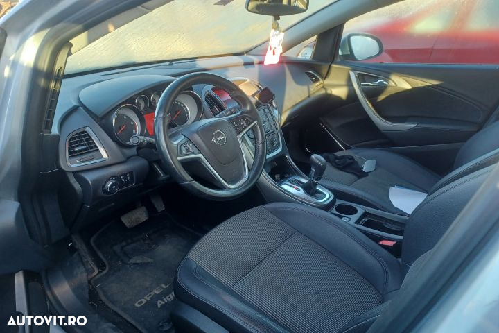Far dreapta 2012 1LG01001104 Opel Astra J [2009 - 2012] Sports Tourer - 11