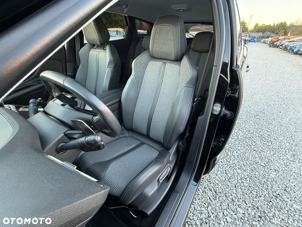 Peugeot 3008 1.6 PureTech Hybrid PHEV Allure Pack S&S EAT8 - 25