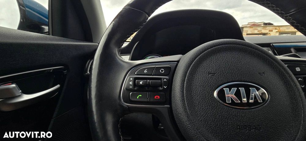 Kia Niro 1.6 GDI 2WD Aut. Vision - 26