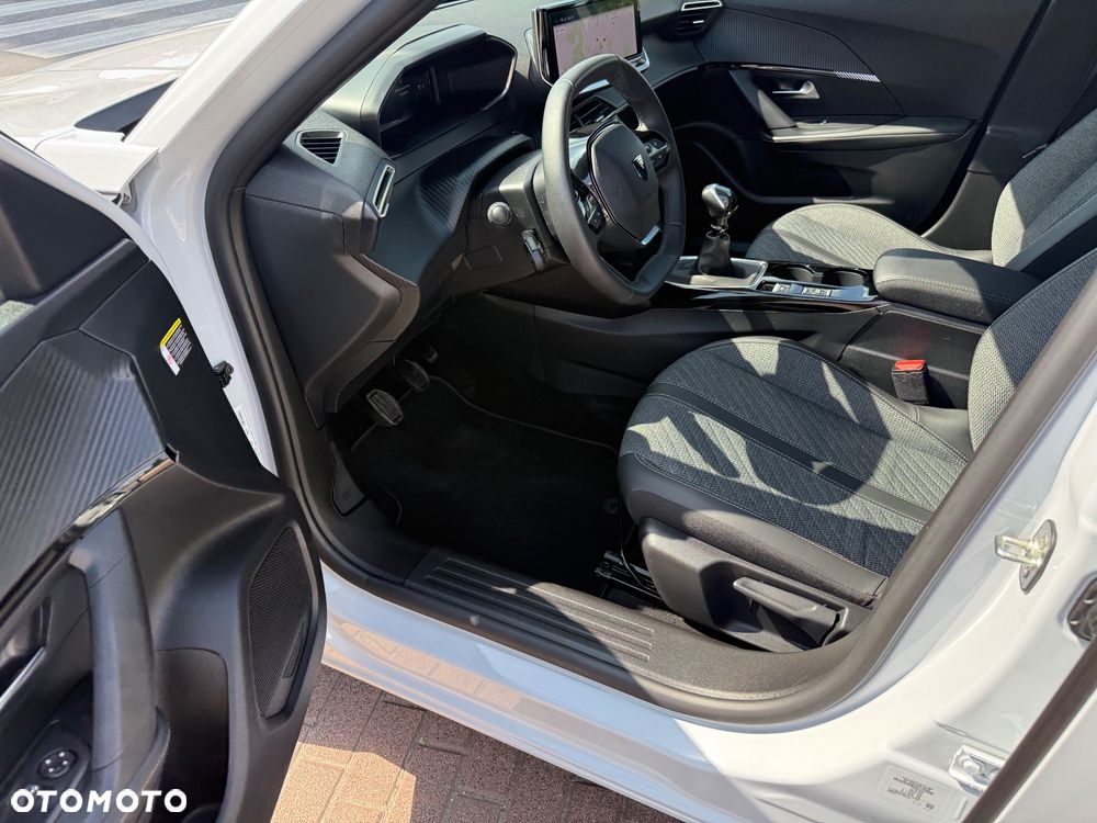 Peugeot 2008 TURBO 100 Allure - 11