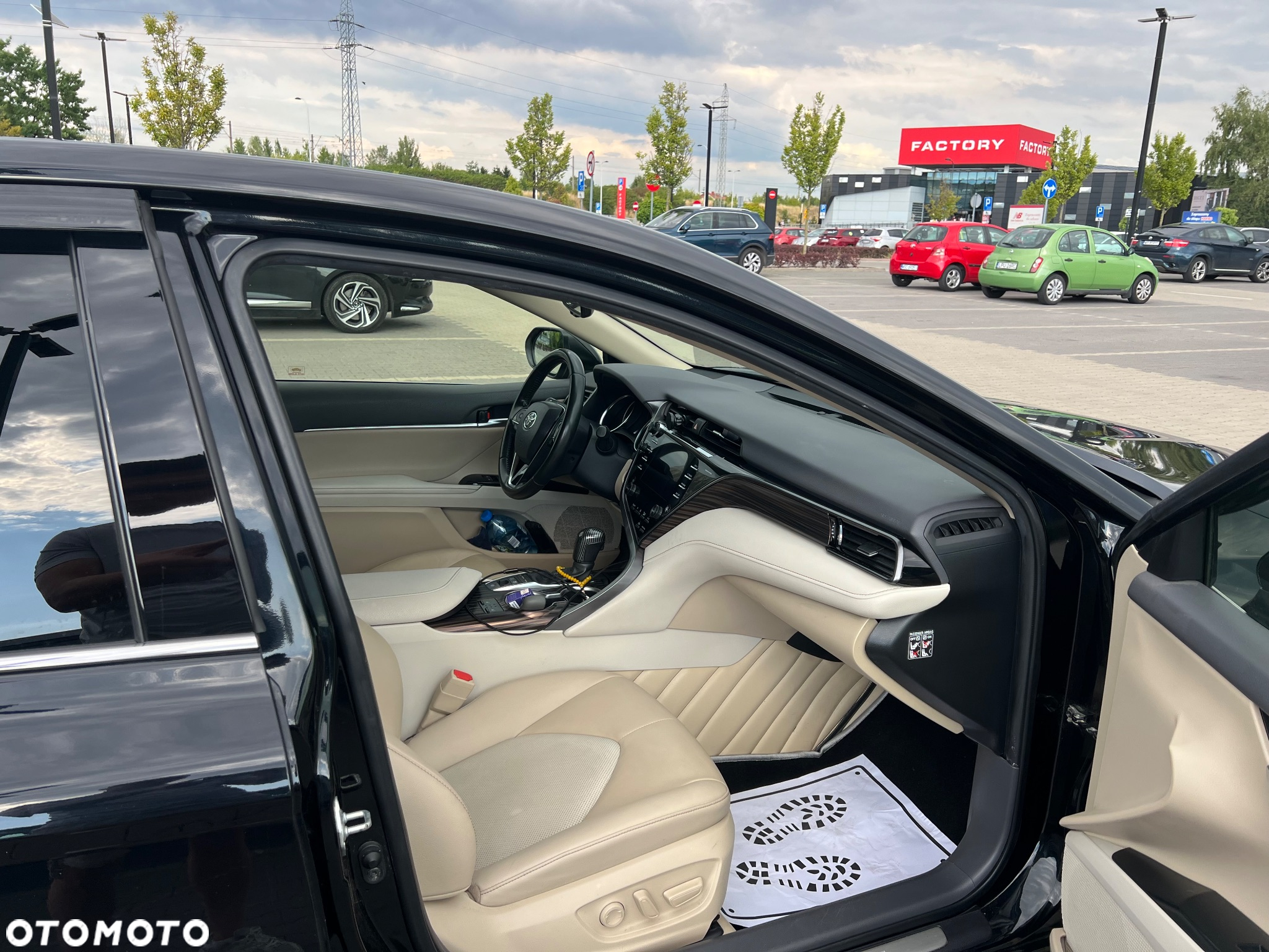 Toyota Camry 2.5 Hybrid Comfort CVT - 6