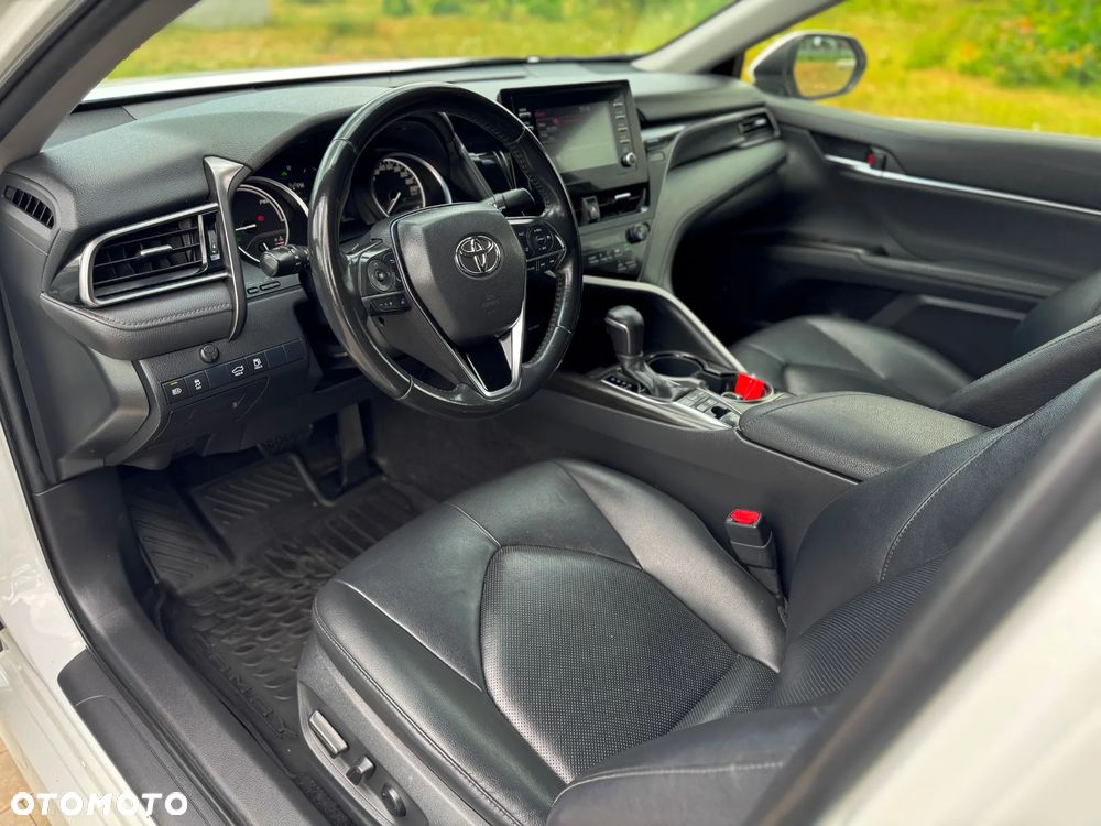 Toyota Camry 2.5 Hybrid Prestige CVT - 24