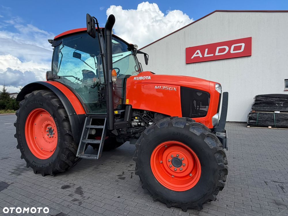 Kubota M135GX - 9