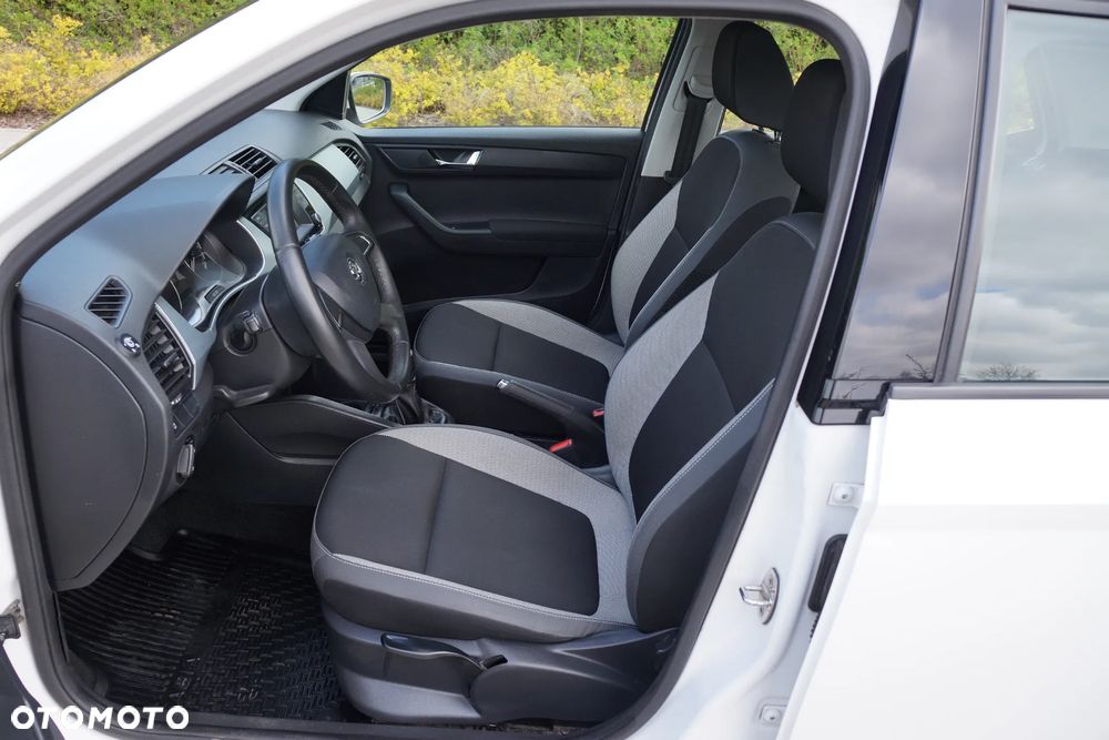 Skoda Fabia 1.0 Style Color - 8