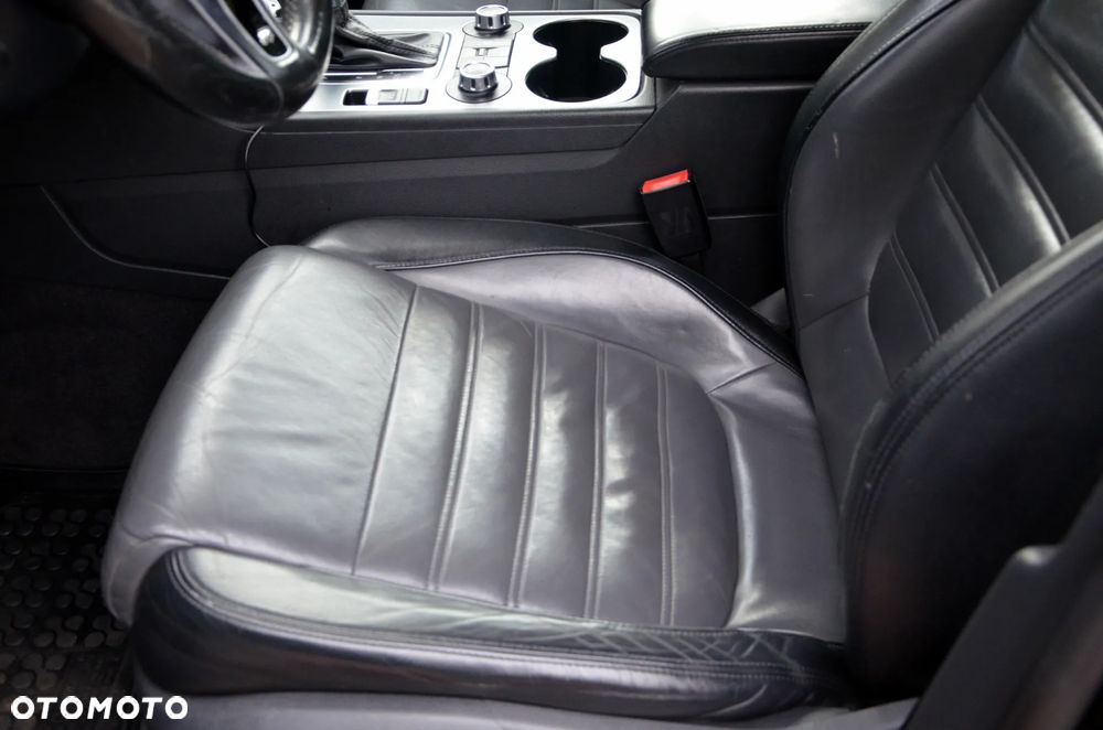 Volkswagen Touareg - 17