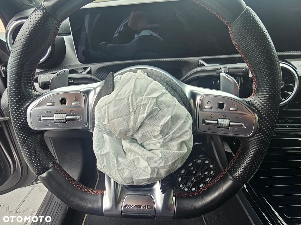 Mercedes-Benz Klasa A 35 AMG 4-Matic 7G-DCT - 14