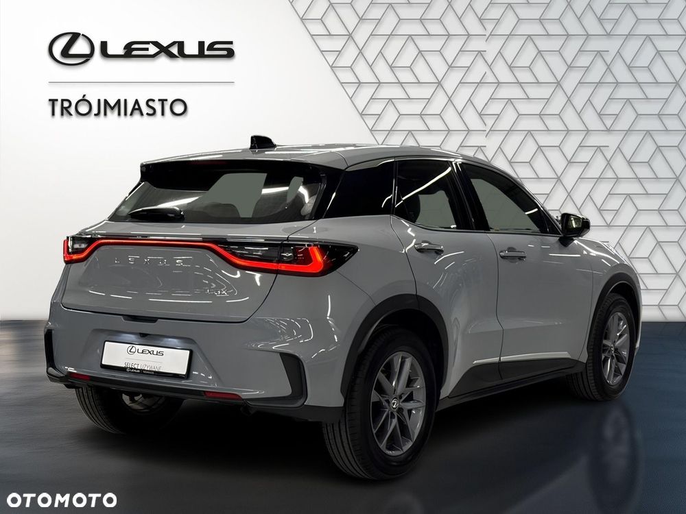 Lexus LBX 1.5 Hybrid - 6