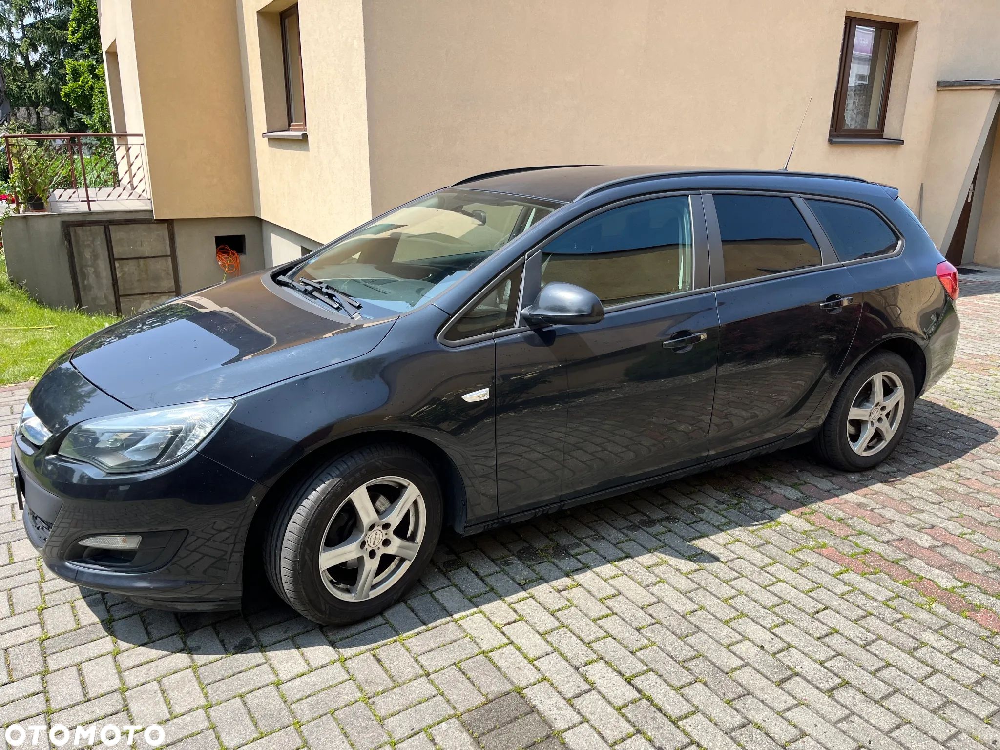 Opel Astra IV 1.6 Essentia - 1