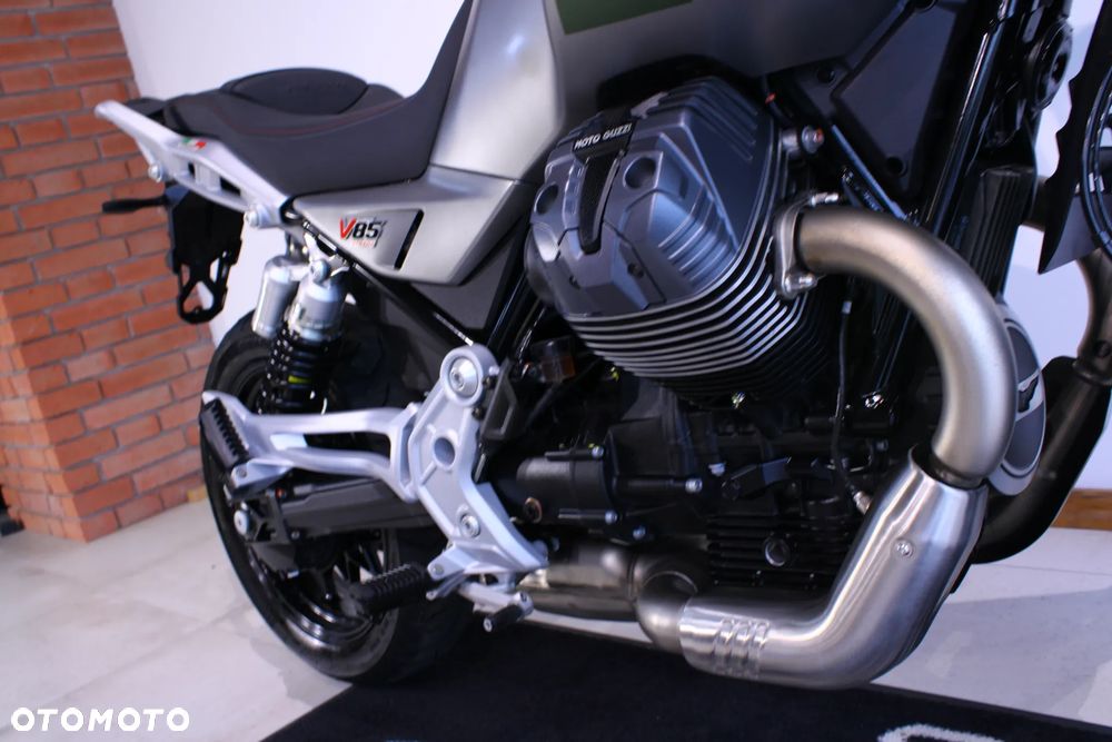 Moto Guzzi V85 - 26