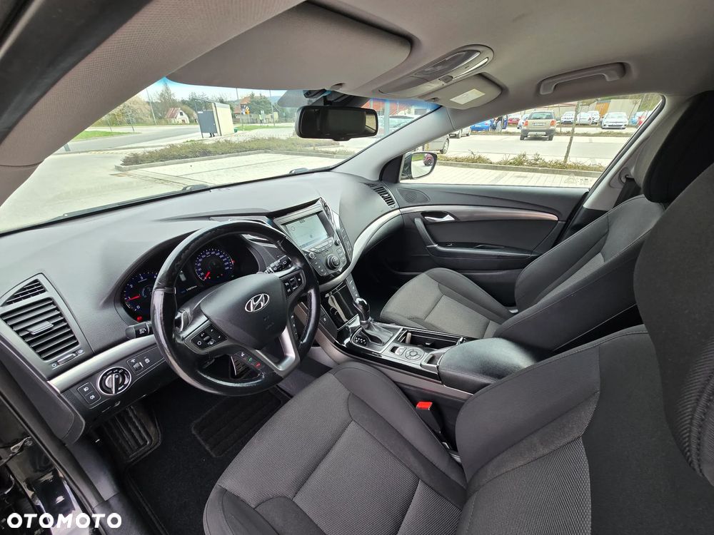 Hyundai i40 Kombi 1.7 CRDi DCT Premium - 10