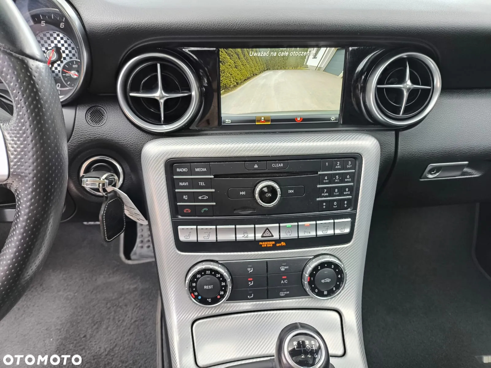 Mercedes-Benz SLC 200 - 20
