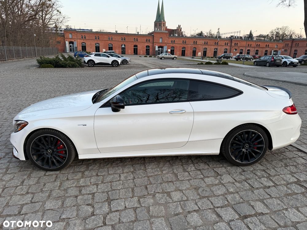 Mercedes-Benz Klasa C AMG 43 4Matic 9G-TRONIC Night Edition - 16