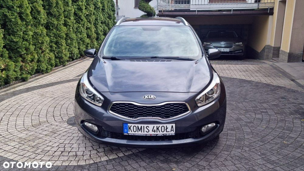 Kia Ceed - 9