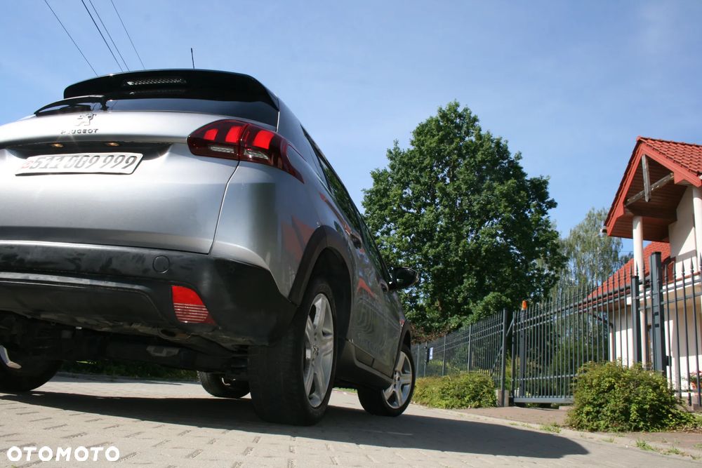 Peugeot 2008 1.2 Pure Tech Allure S&S - 8