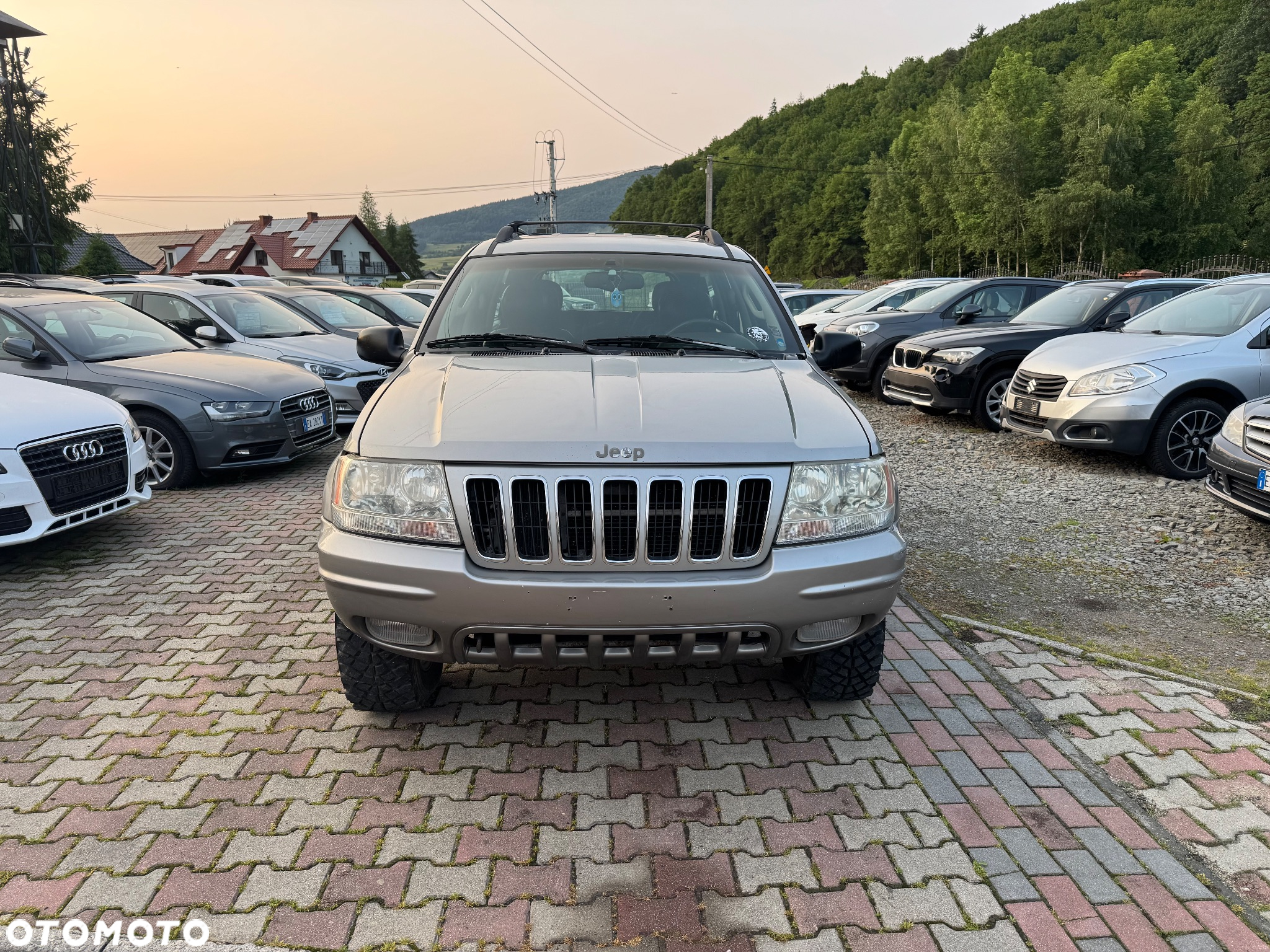 Jeep Grand Cherokee - 8