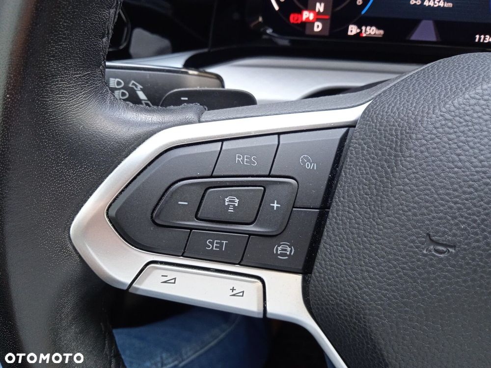 Volkswagen Golf - 16