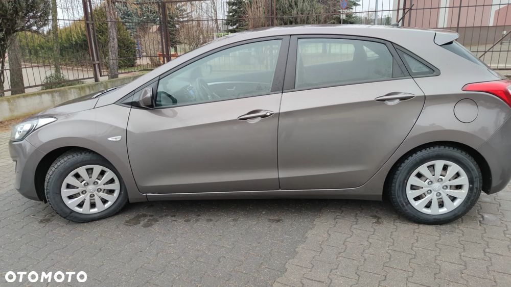 Hyundai i30 1.6 CRDi Classic + - 4