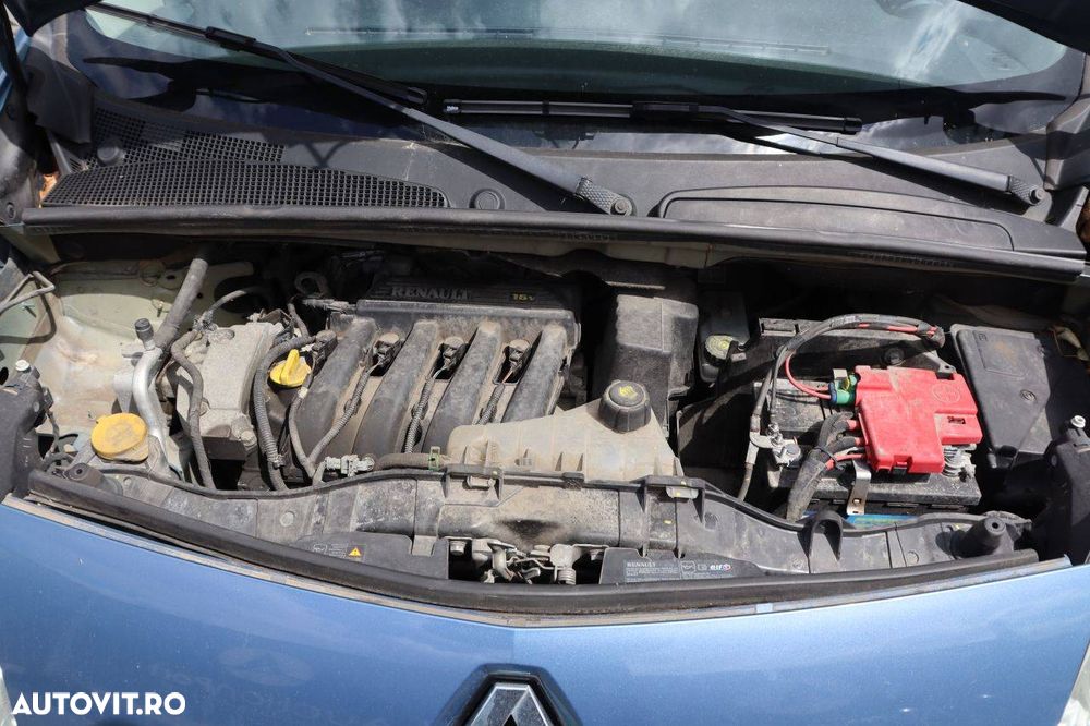 Renault Kangoo 1.6 16V 105 Privilege - 8